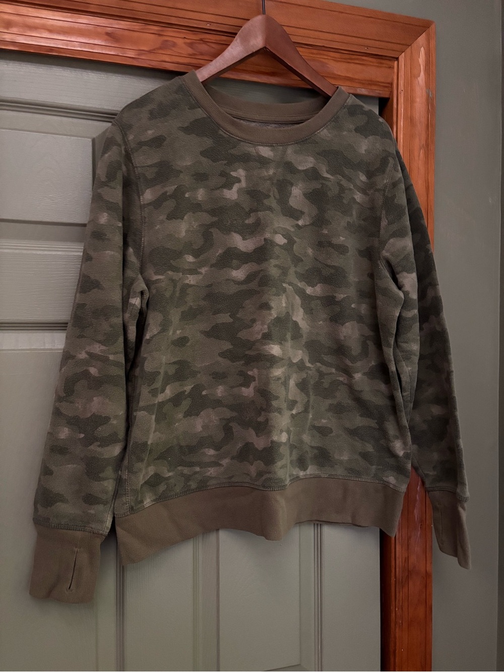 tek gear Camouflage Crewneck Sweater